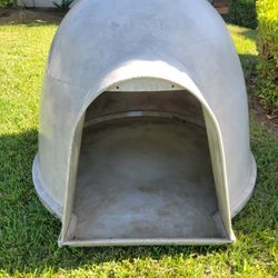 Medium Dog House!