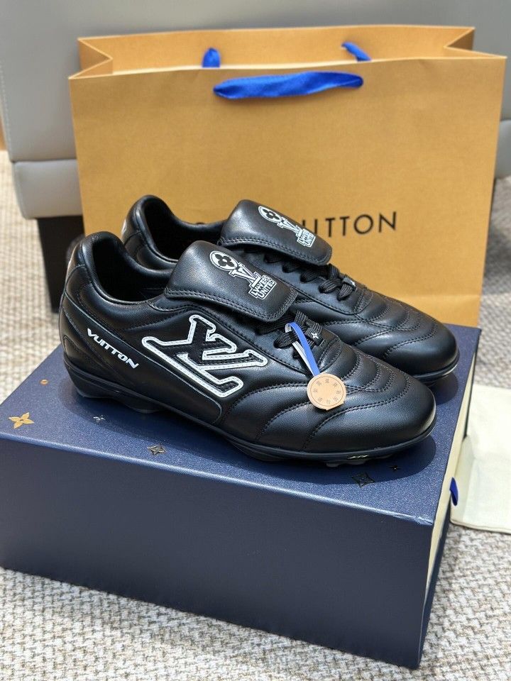 LV Louis Vuitton Football shoes sneakers