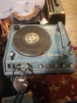 Califone vintage record player model 1155