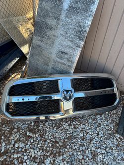 Dodge Ram 1500 Grill