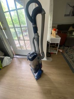 Shark lift away deluxe