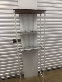 Bathroom shelf