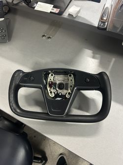 Tesla Model Y Steering wheel