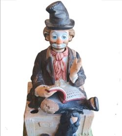 Melody in Motion 2 Hobo Clown Statues Nice! (Not Working) Selling as Statues Only...$40 for both.