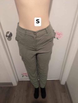 New women’s pants size small