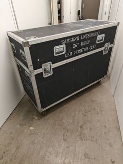Equipment Case (set up for TV monitors)
