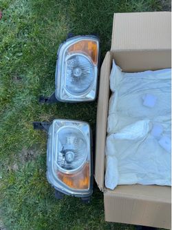 Honda element headlights $80.