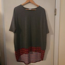 LULAROE IRMA MEDIUM SIZE NWOT!