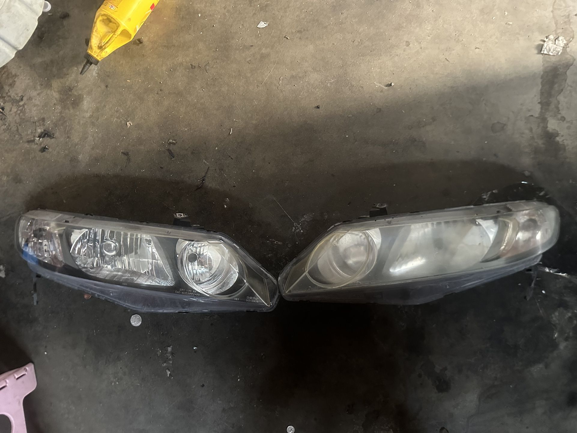 Honda Civic 2006-2011 Headlights
