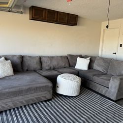 Living Spaces Gray Sectional Sofa Couch Sala 