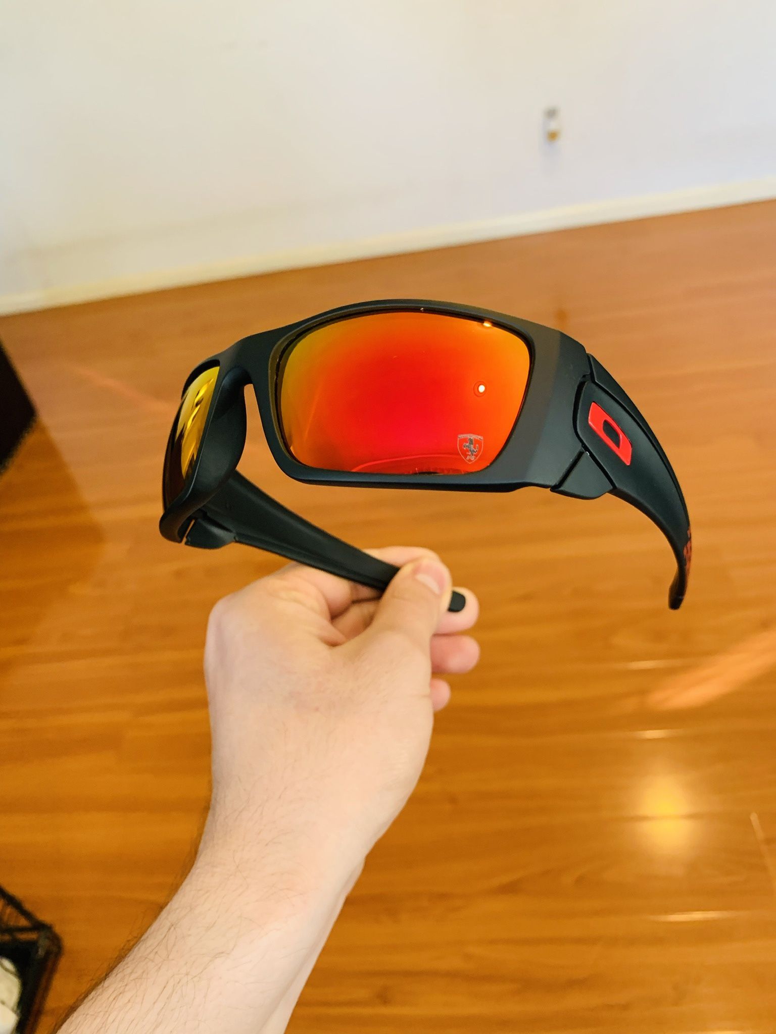 NEW Polarized Oakley Fuelcell With Original Packaging