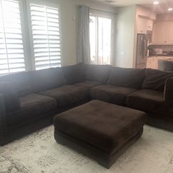 Sectional couch 