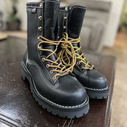 Brand new Super Rain Danners