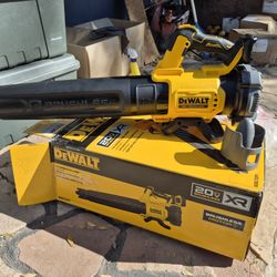 DEWALT 20V MAX 125 MPH 450 CFM Brushless Handheld Leaf Blower (Tool Only)