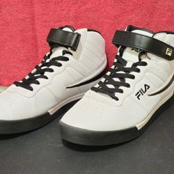 Fila Mens Size 11  $15