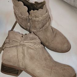 Girl Boots