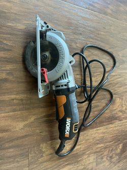 4 1/2 Worx Compact Circular Saw