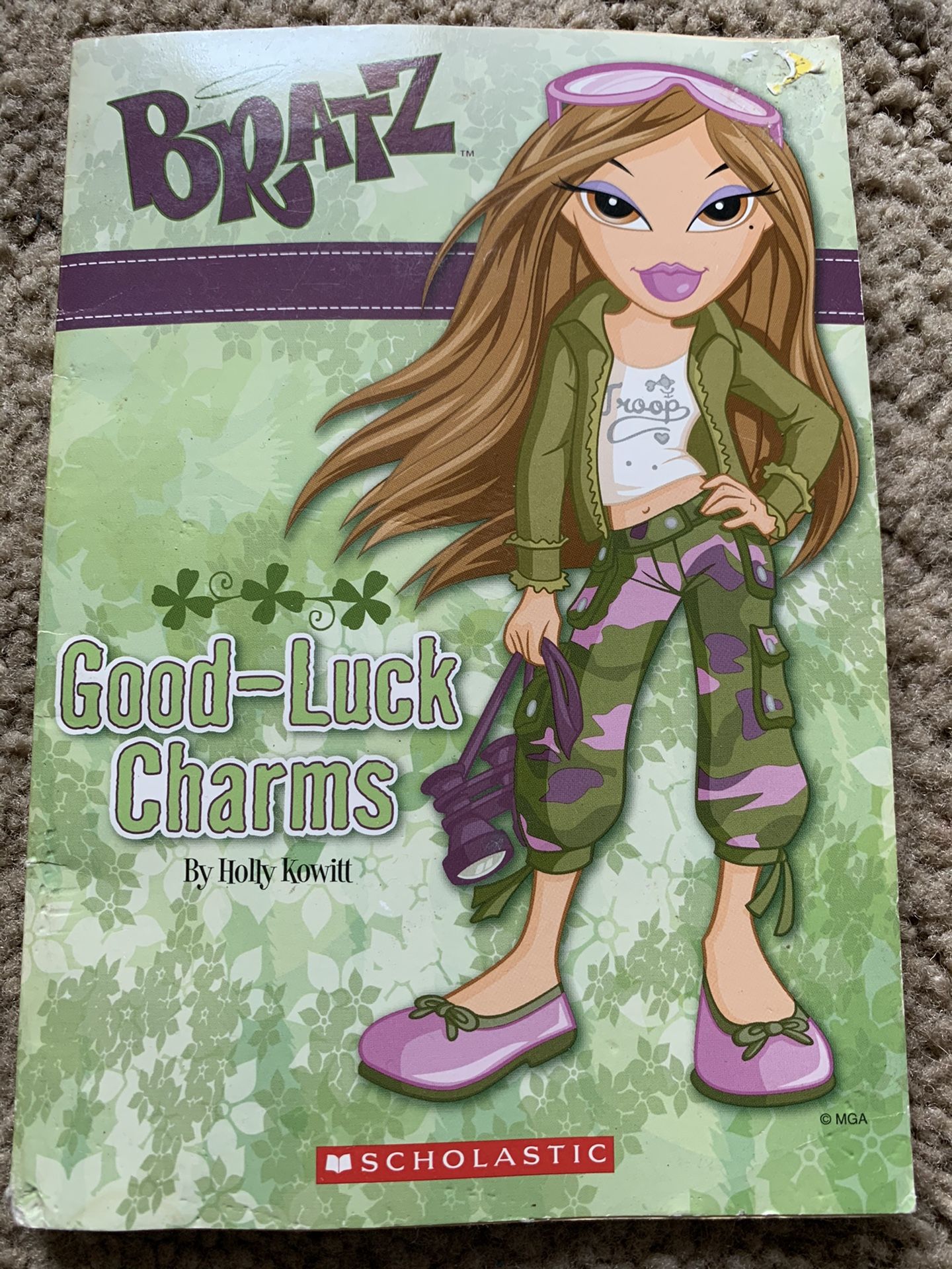 Bratz Good Luck Charm Book