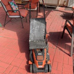 Black And Decker Electric Lawn Mower 
