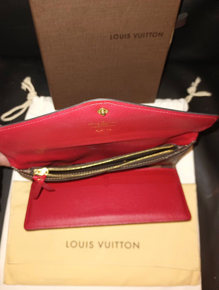 Barely Used Men's Louis Vuitton Wallet for Sale in Portland, OR - OfferUp