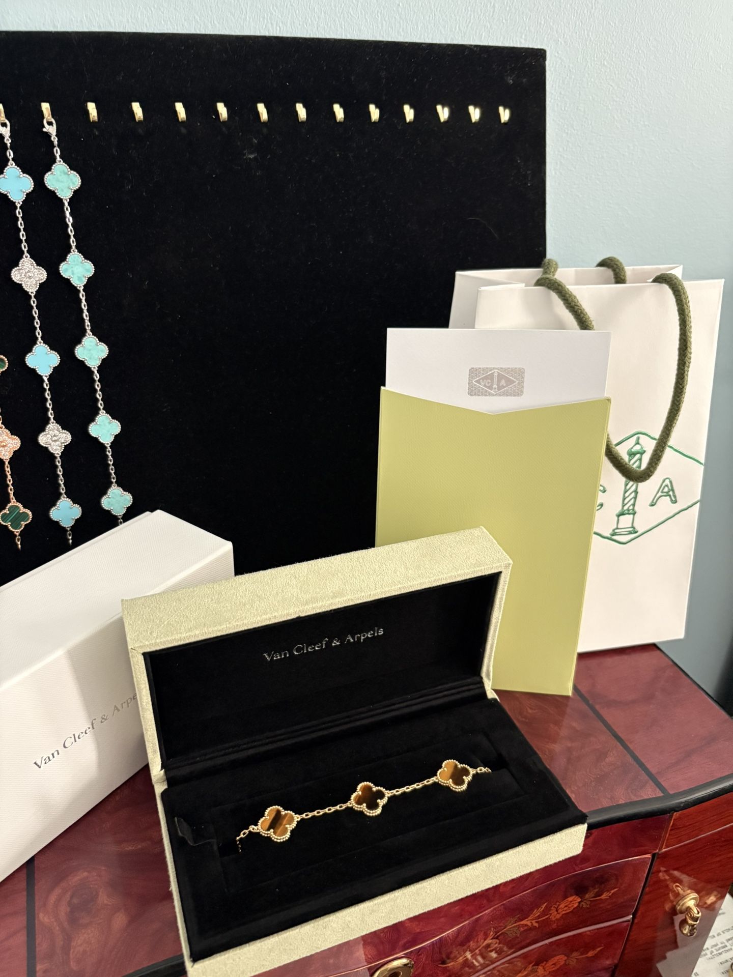 Gold And Tiger Eye Clover Bracelet