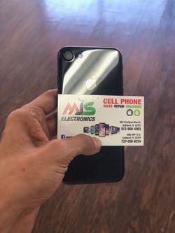 IPHONE 7 32GB UNLOCKED