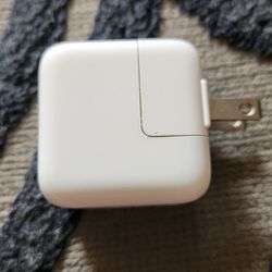 Apple 12w Cube Charger 