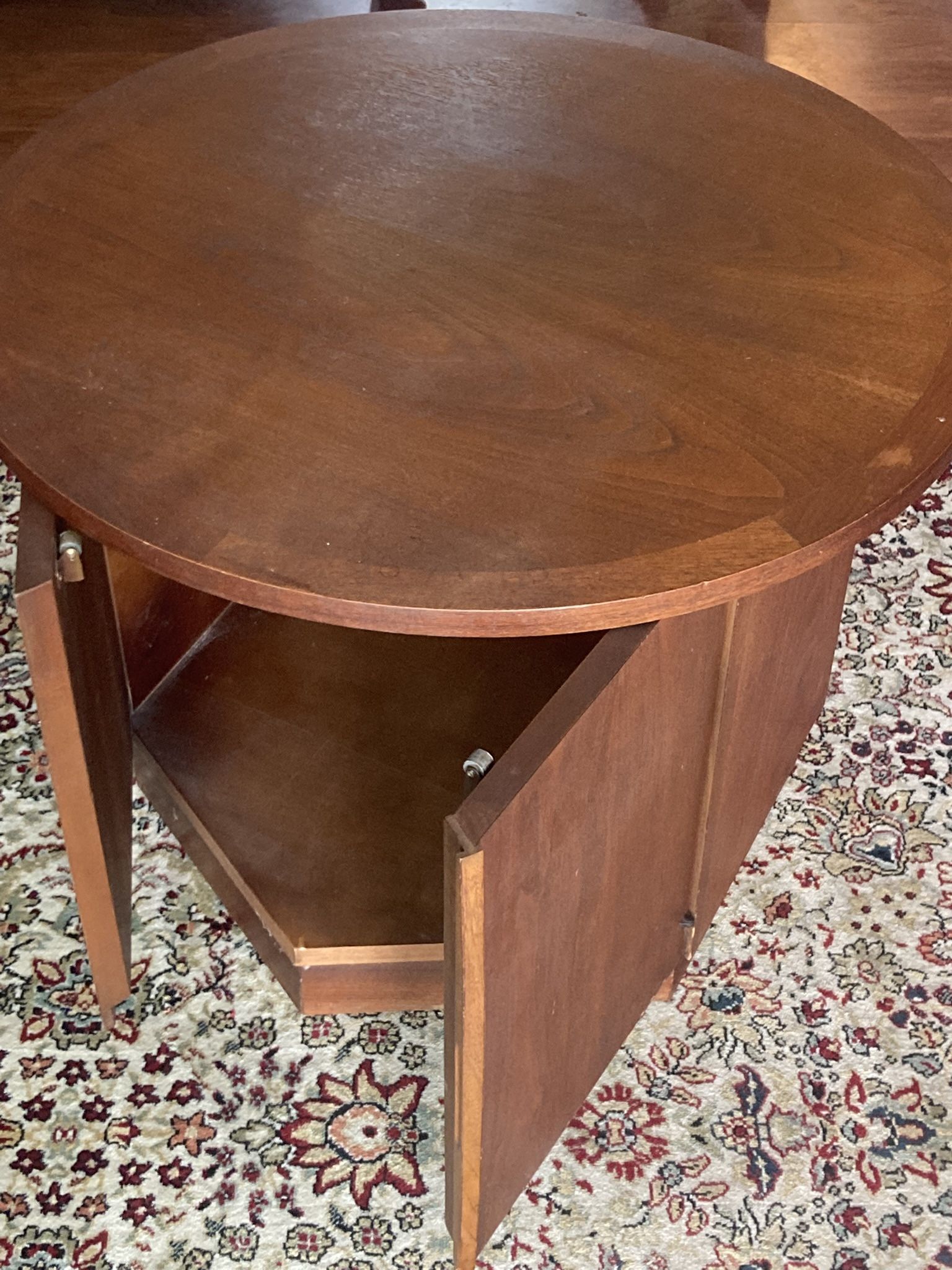 Lane Mid-century End Table