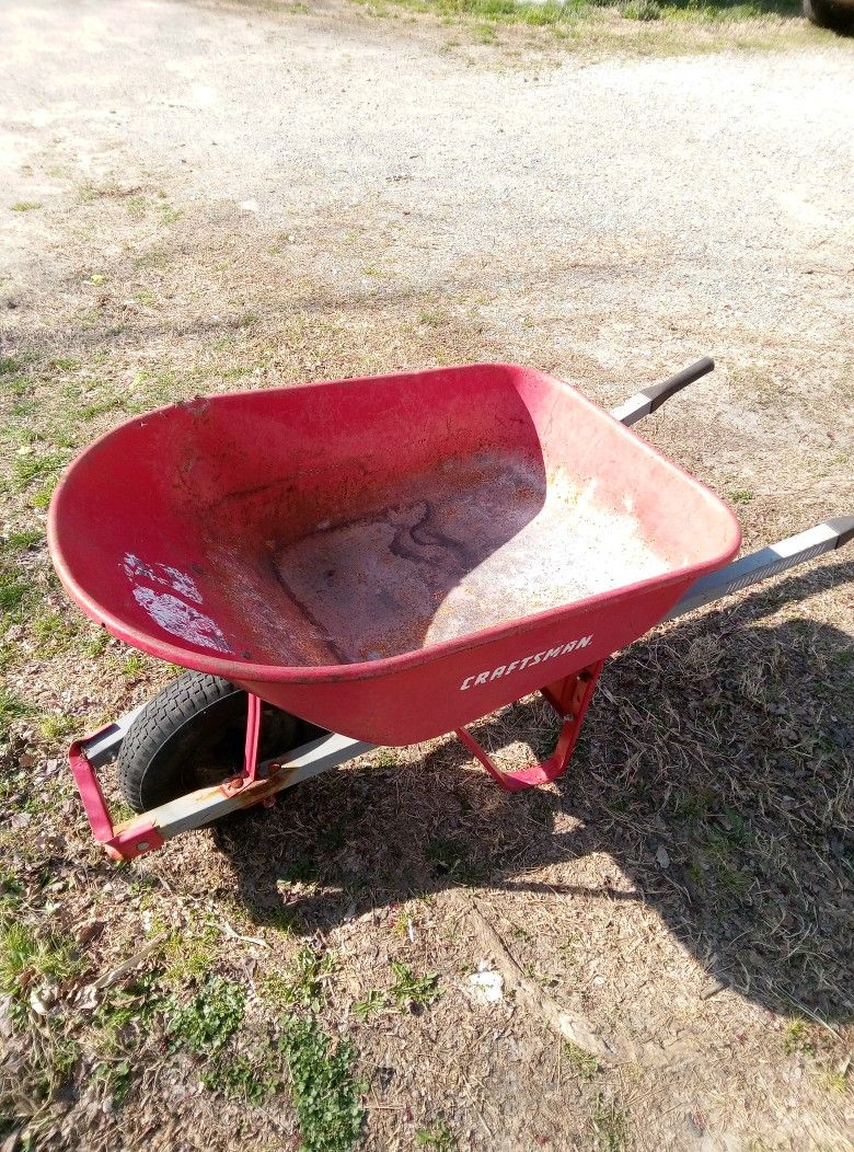Craftsman Wheelbarrow Good Condition Ready For espring