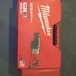 Milwaukee Corded Saw-zall