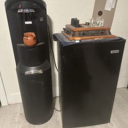 Hot And Cold Water Dispenser And Mini Fridge