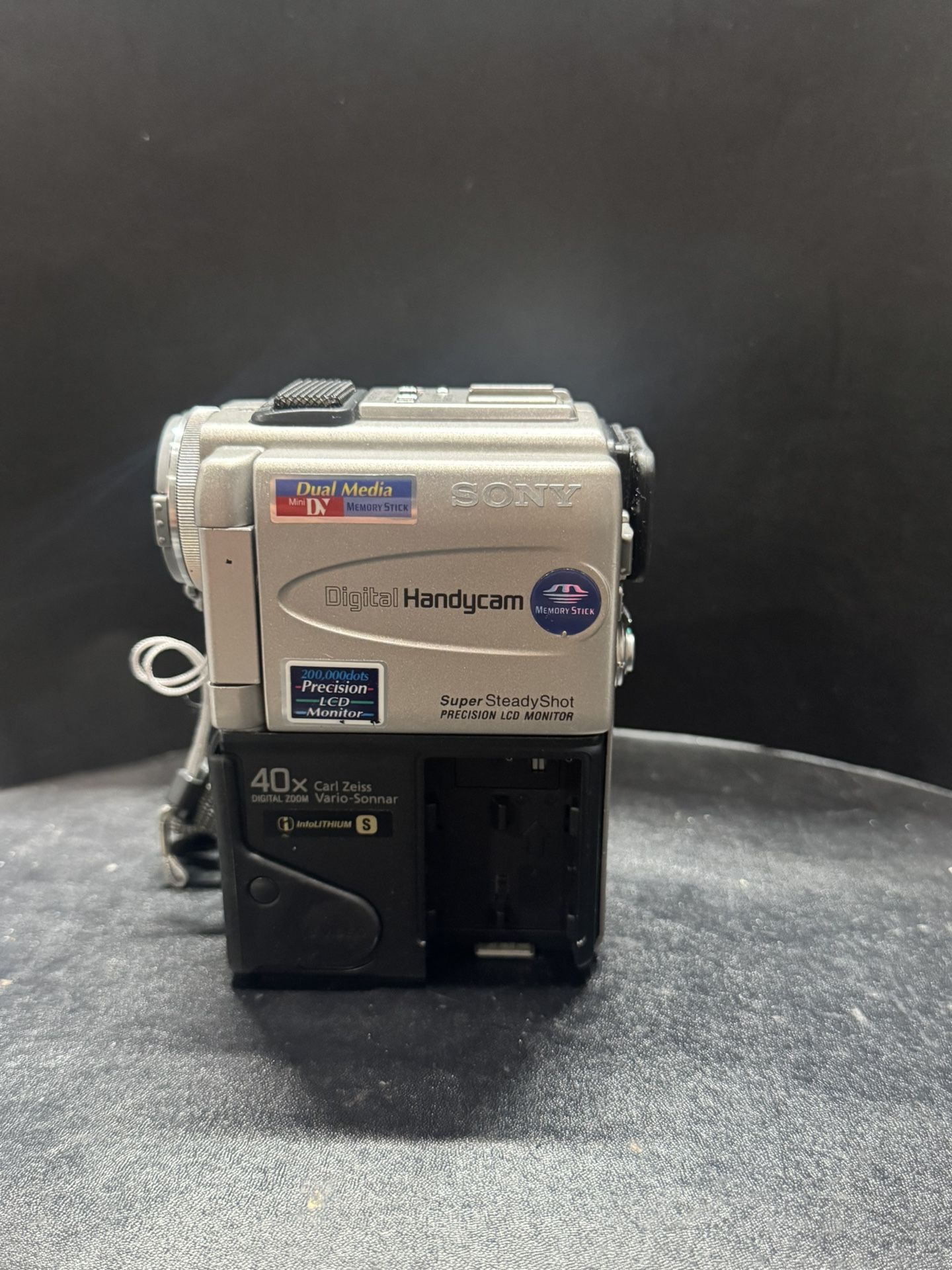 Sony Handycam DCR-PC3 Mini DV