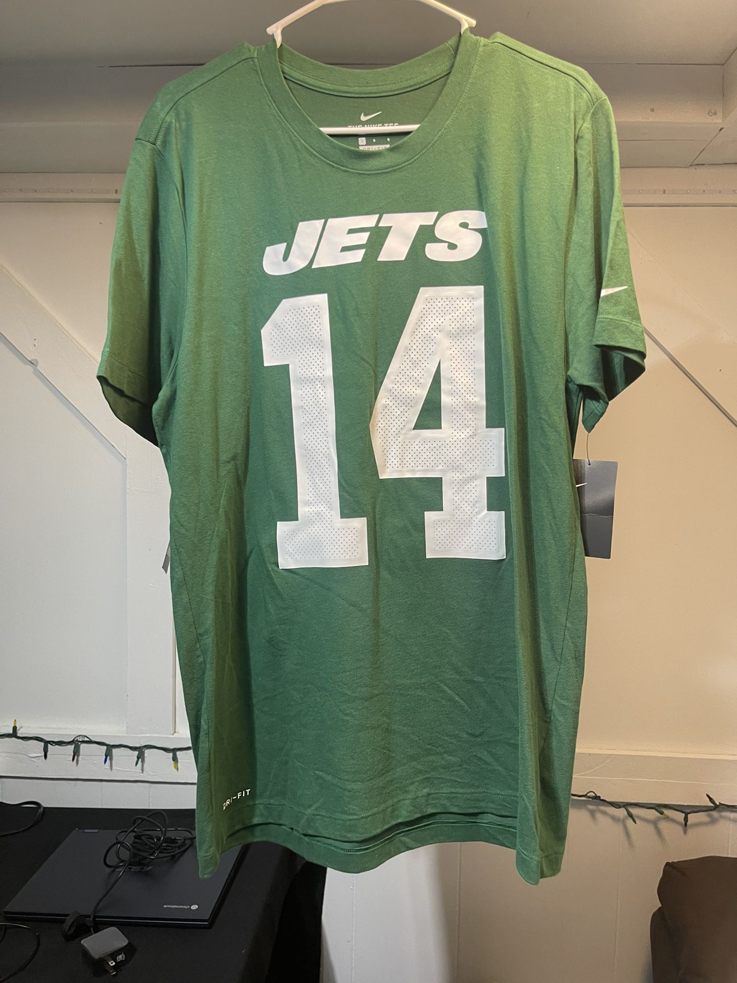 Nike Jets T-shirt New L