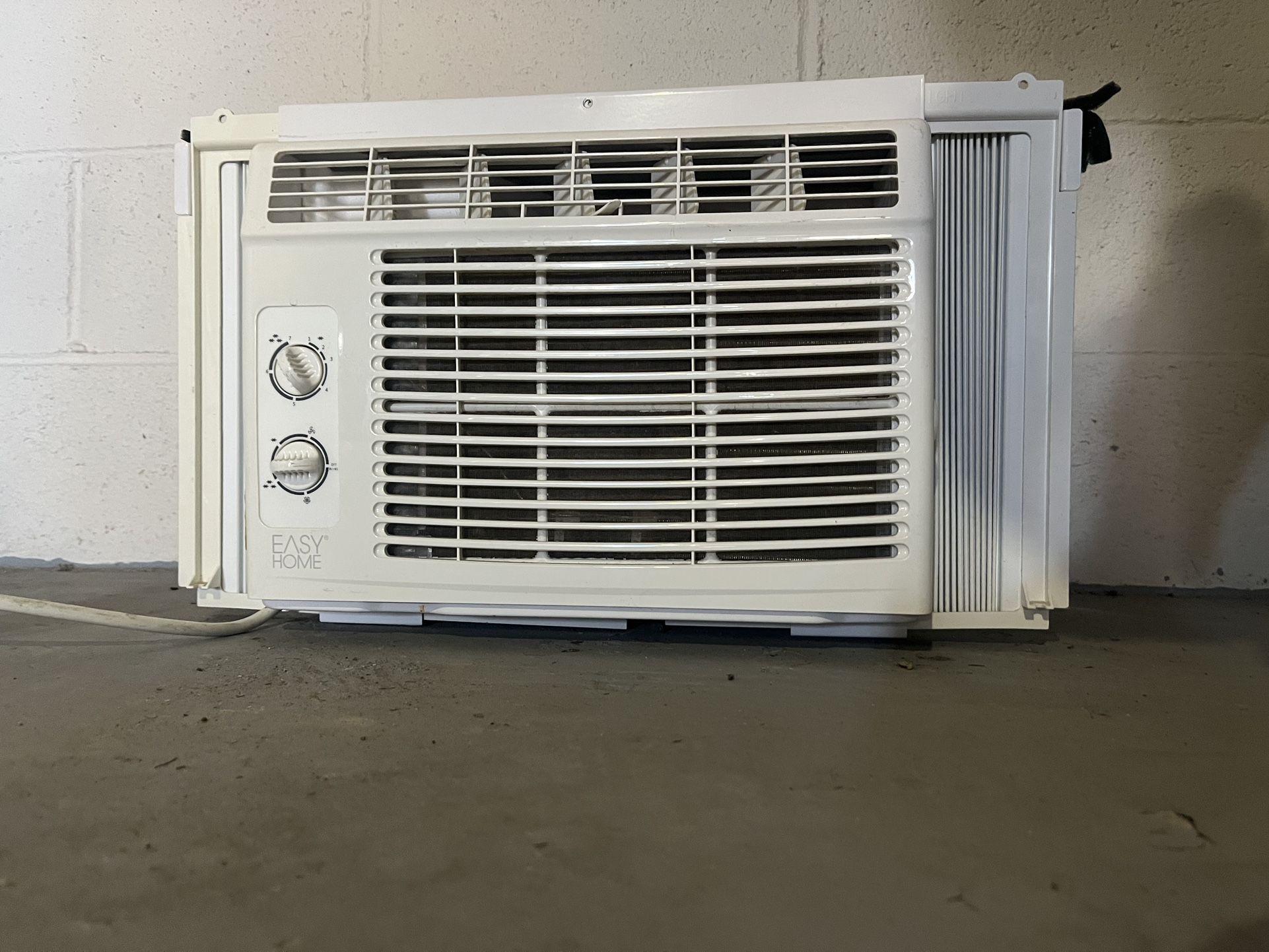 Easy Home 5000 BTU Window AC Unit