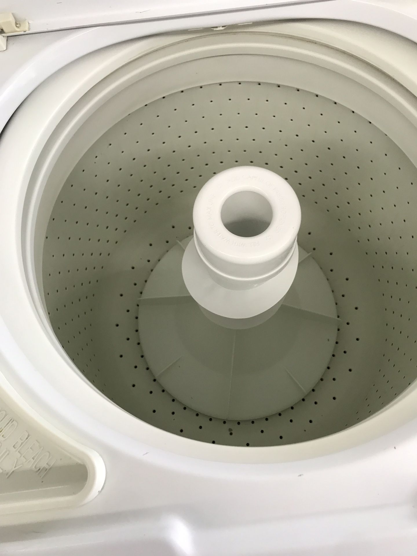 Maytag Performa HUGE Tub Washing Machine! Guaranteed 30 Days! We Can