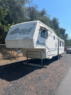 1994 - 32 foot 5th wheel