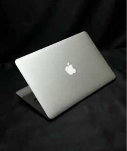 Apple MacBook Air 13” i5/8GB/256GB SSD $180