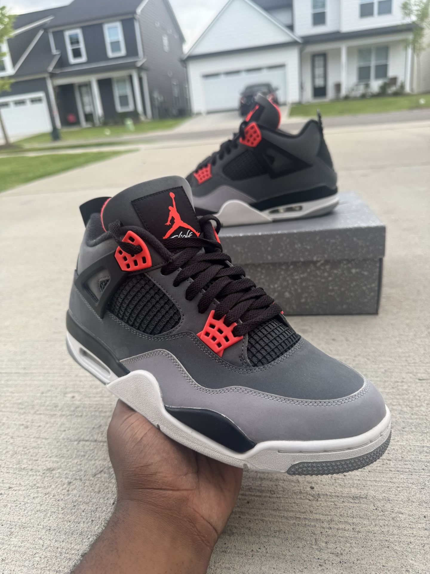 Air Jordan Retro 4 “Infrared” Size 11M