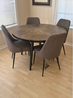 Dining Table with 4 chairs
