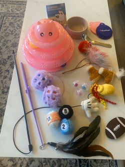 Cat / Kitten Toy & Supply Bundle – Barely Used