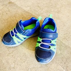Carter’s Lightup Boys Shoe Size 8