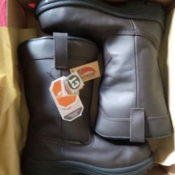 Avenger Work Boots Brand NEW NEVER WORN , OBO