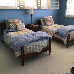 Twin Beds Matching Set
