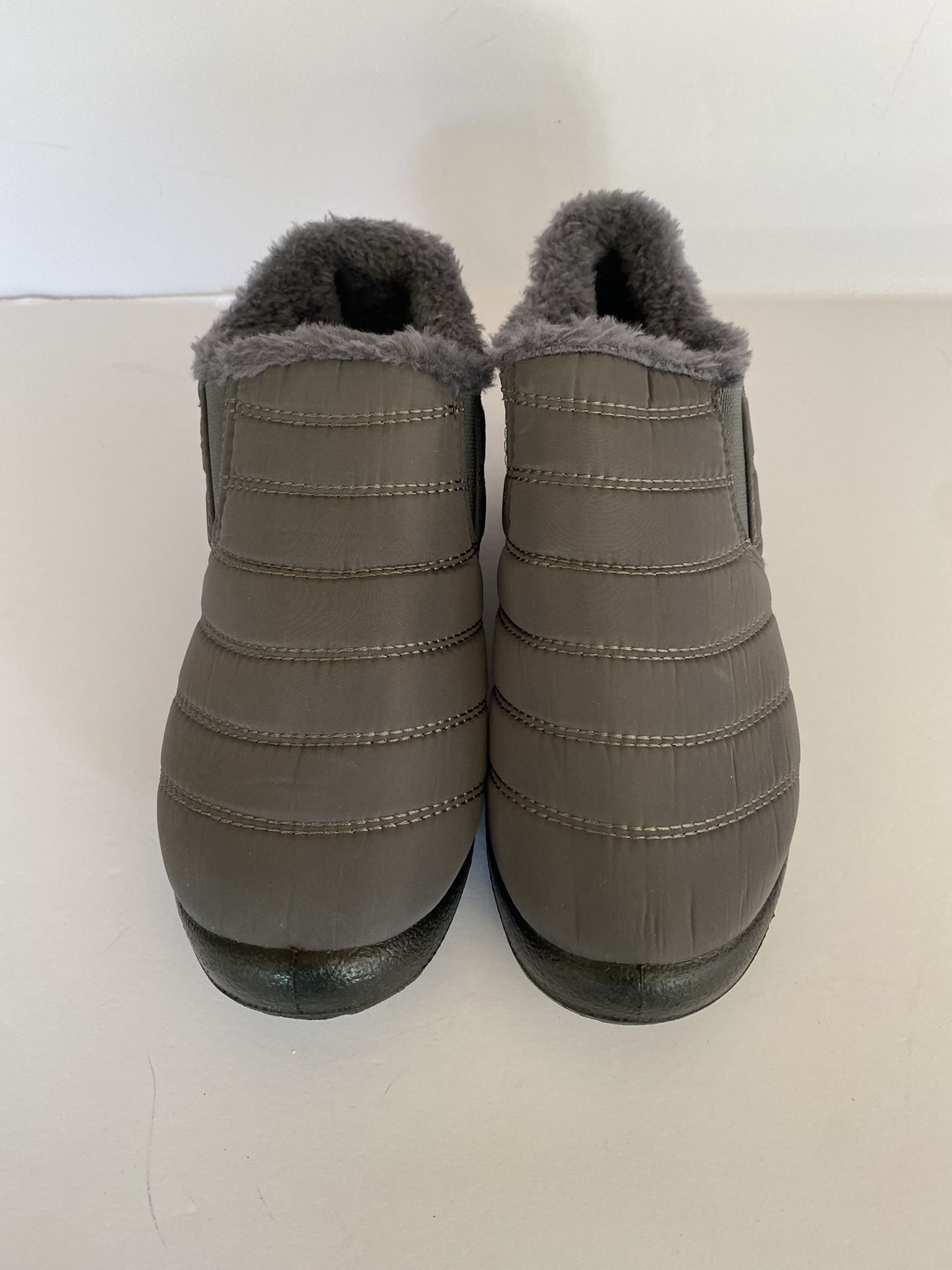 Ladies Raining Boots Size 6 $7