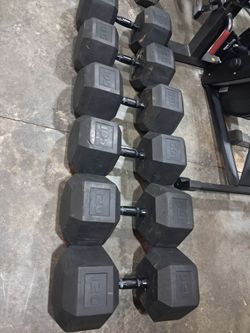 640lb Rubber Coated Dumbbells $600 Firm