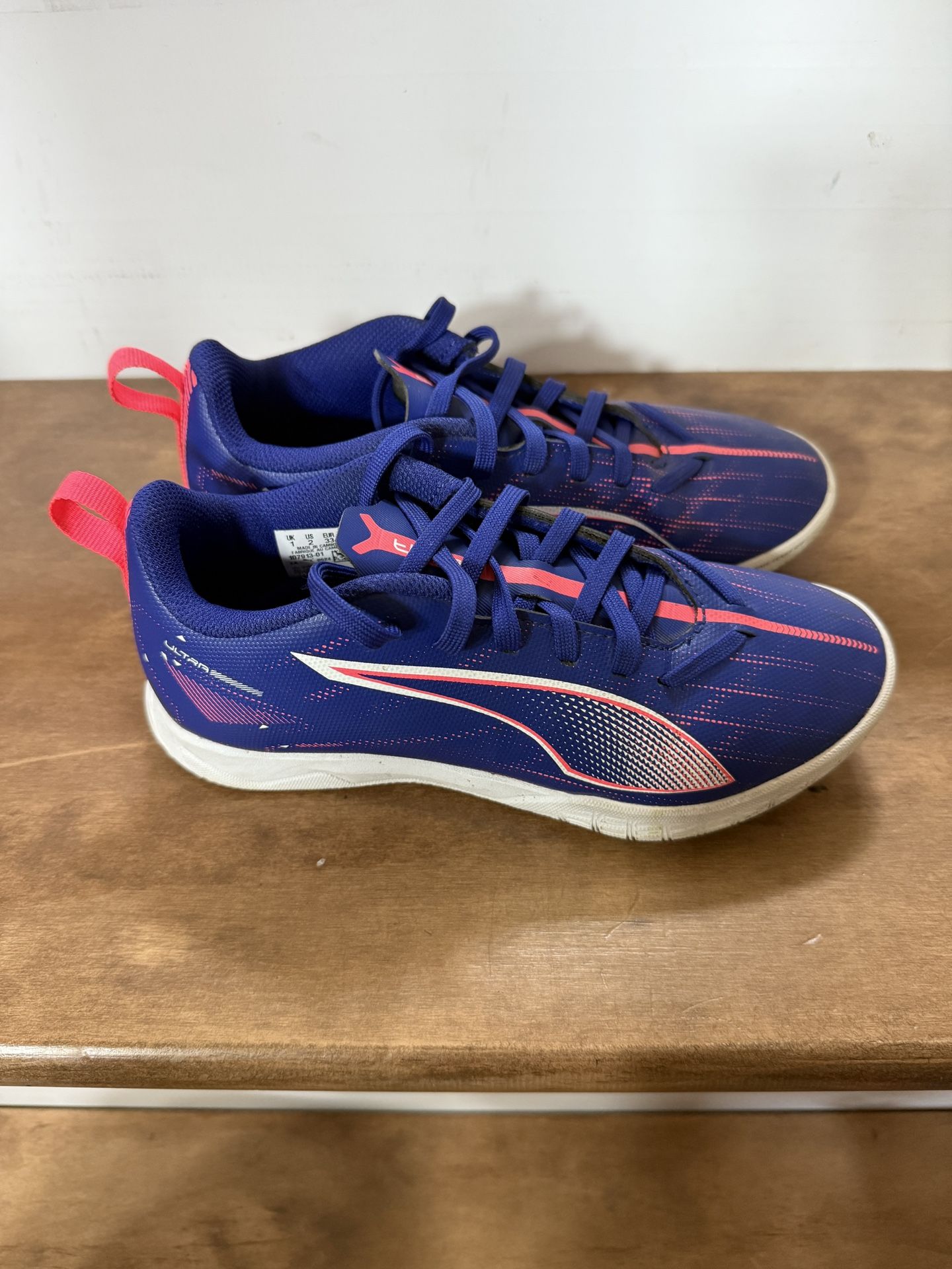 Puma Ultra Play Indoor Training Sneaker