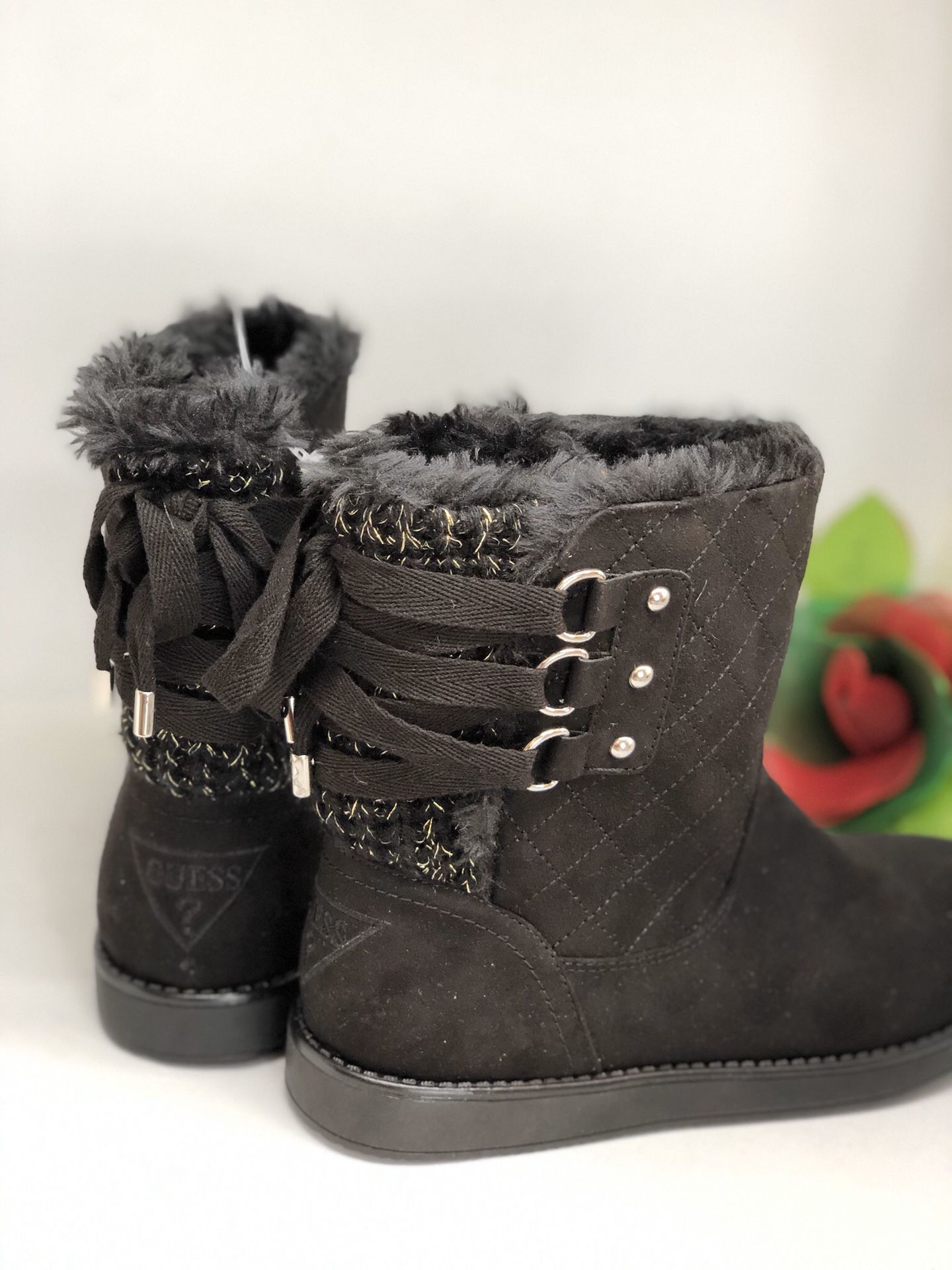 NWOT ⚡️Guess Weather Boots