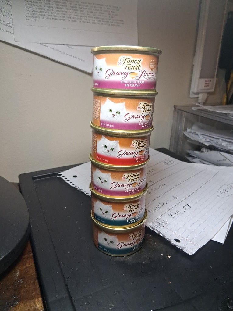Purina Fancy Feast Gravy Lovers  30 Cans
