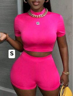 New women’s 2 piece set size small