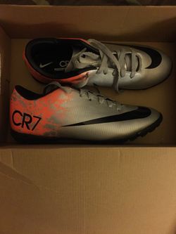 Boys Nike Mercurial CR7 soccer new size 25